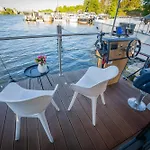 Luxurioeses Hausboot Roma Woma D13