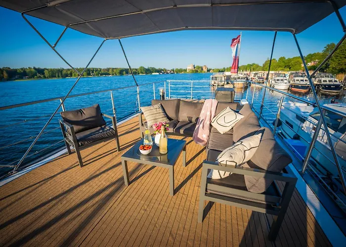 Luxurioeses Hausboot Roma Woma D13 بوتيل