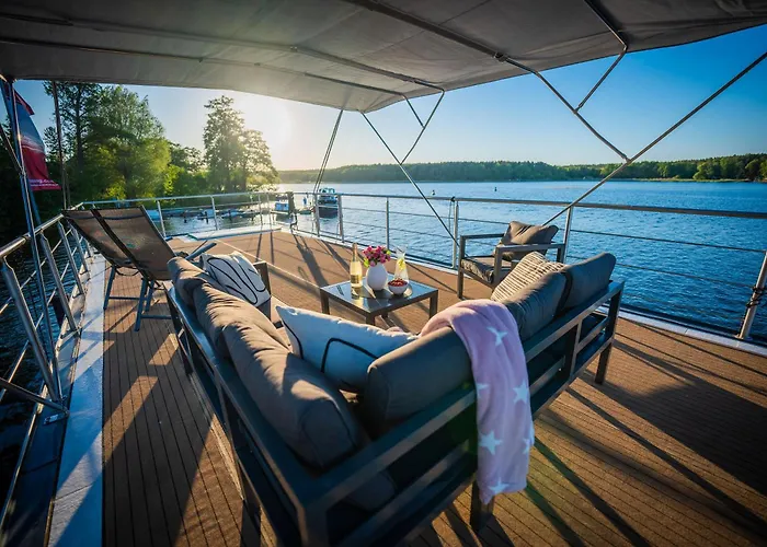 Luxurioeses Hausboot Roma Woma D13 بوتيل Fürstenberg-Havel